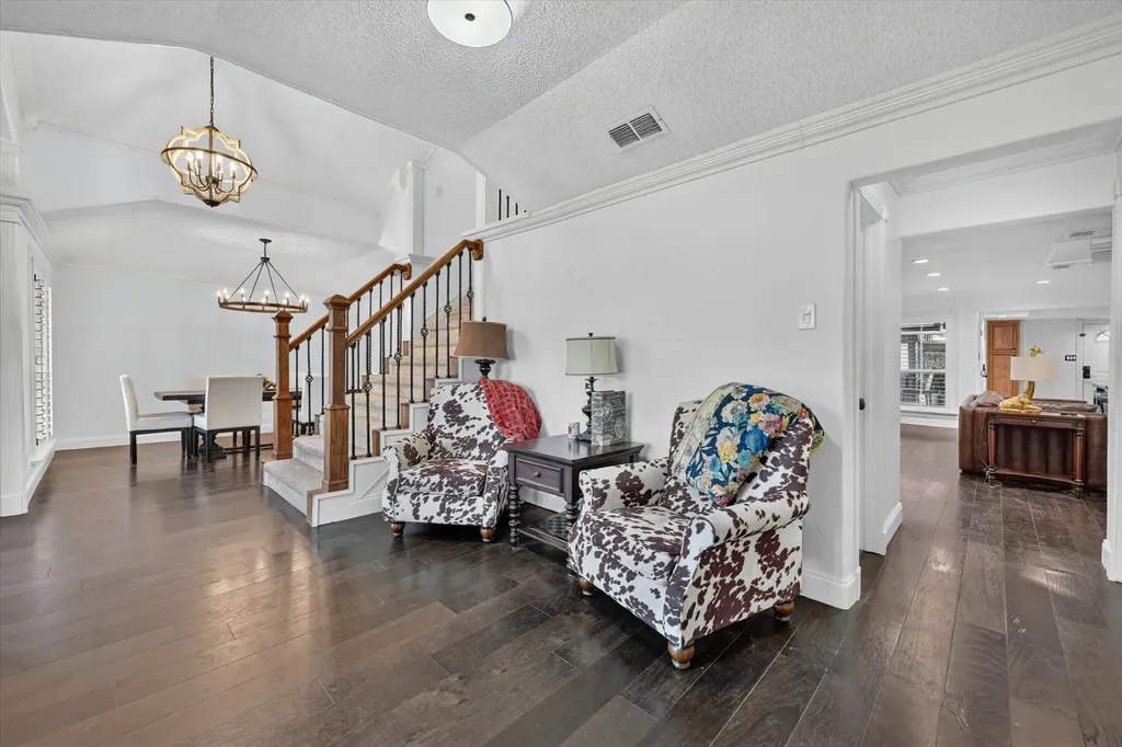 1946 Sussex Drive Carrollton TX 75007
