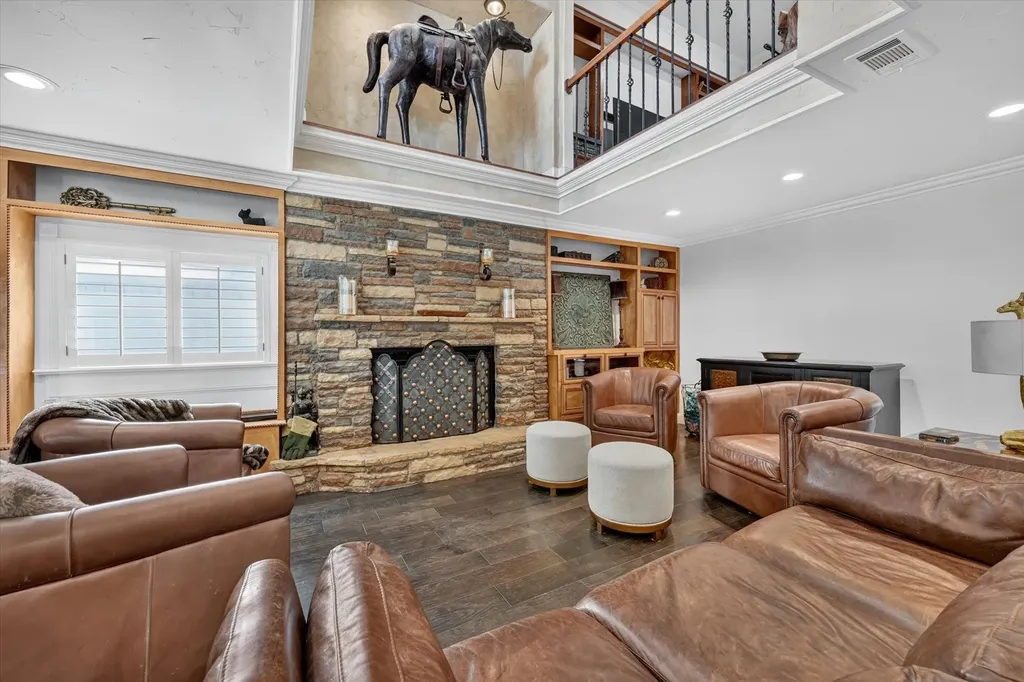 1946 Sussex Drive Carrollton TX 75007