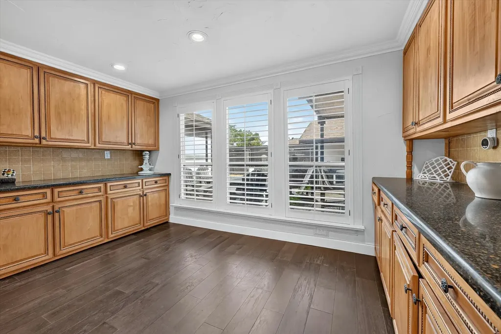 1946 Sussex Drive Carrollton TX 75007