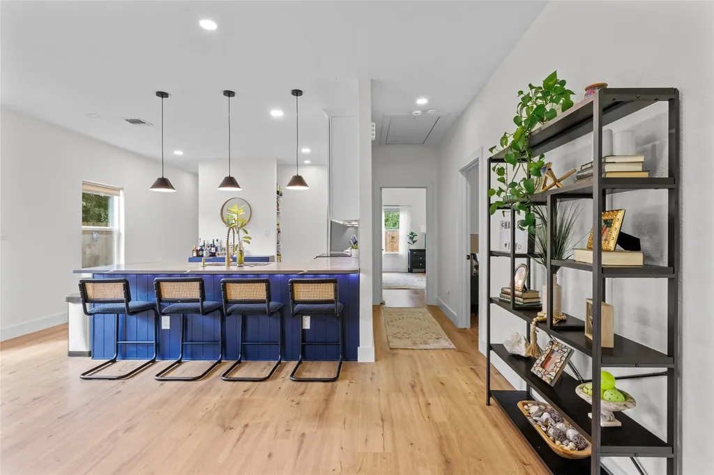 5404 Bourquin Street Dallas TX 75210