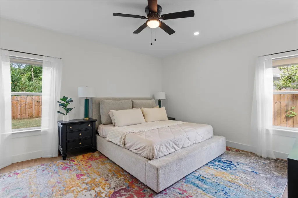 5404 Bourquin Street Dallas TX 75210