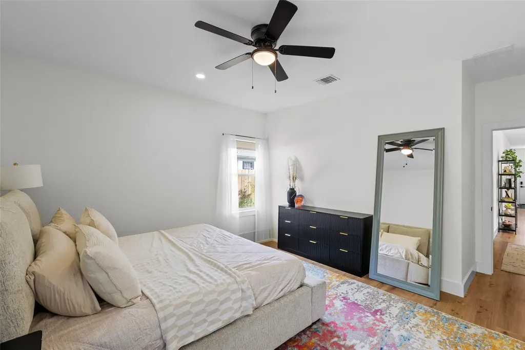 5404 Bourquin Street Dallas TX 75210