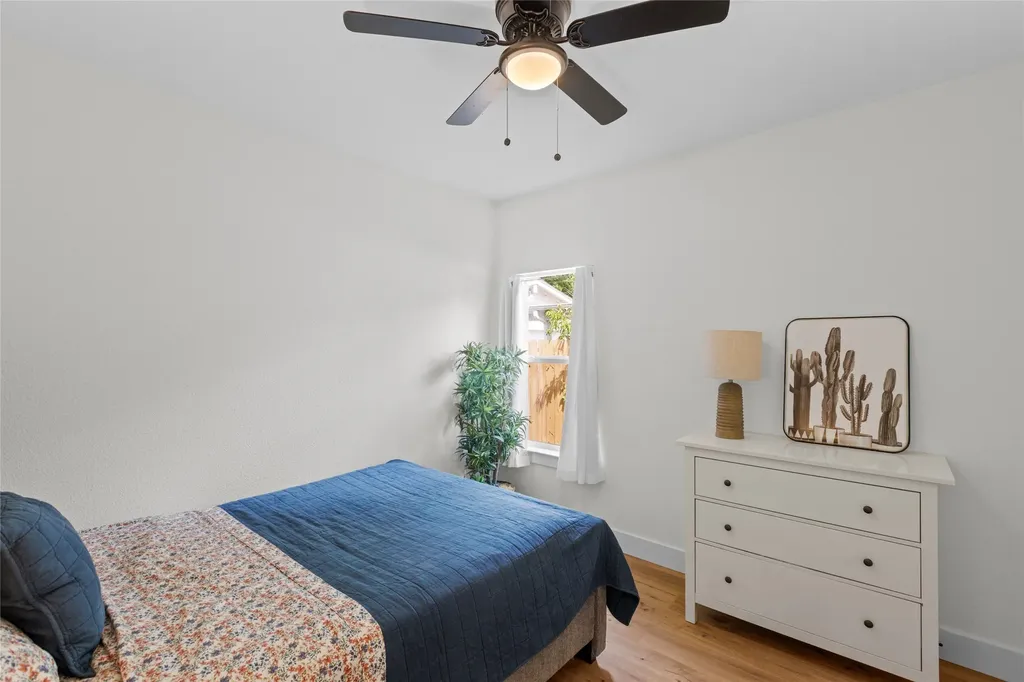 5404 Bourquin Street Dallas TX 75210