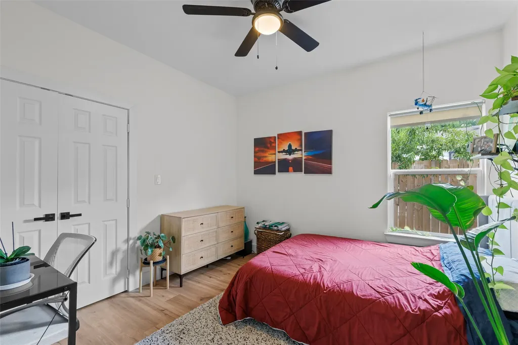 5404 Bourquin Street Dallas TX 75210