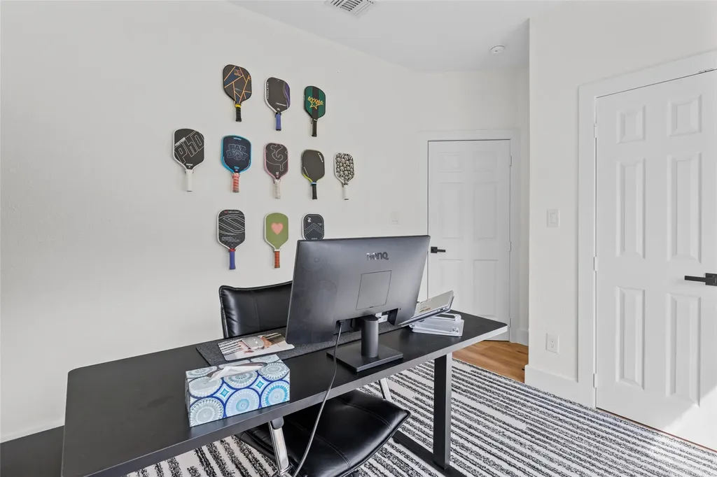 5404 Bourquin Street Dallas TX 75210