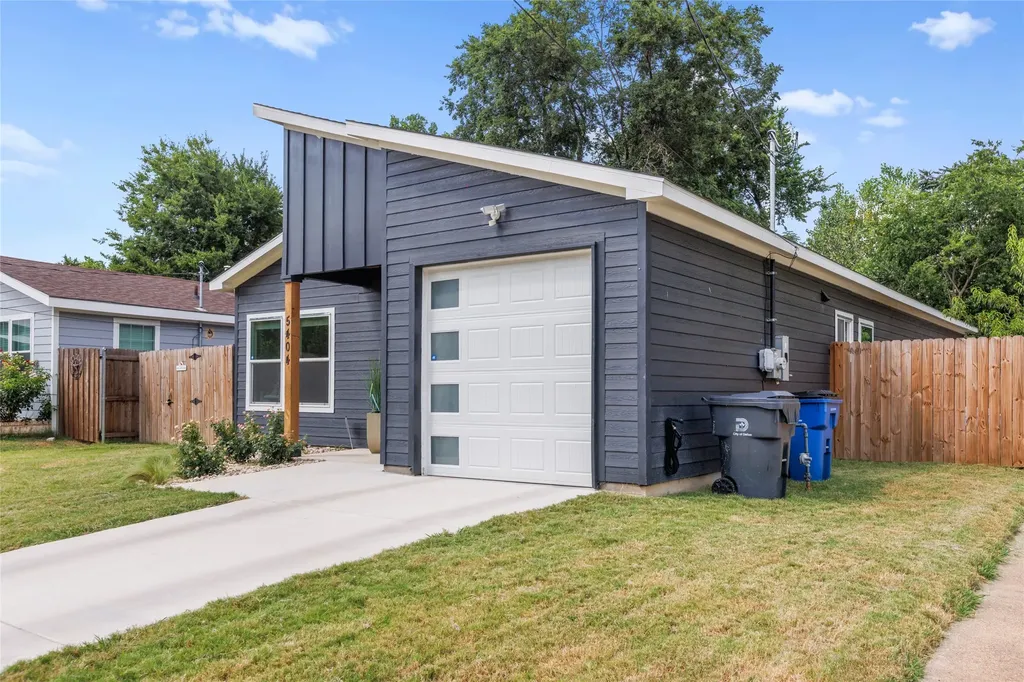 5404 Bourquin Street Dallas TX 75210