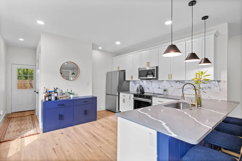 5404 Bourquin Street Dallas TX 75210