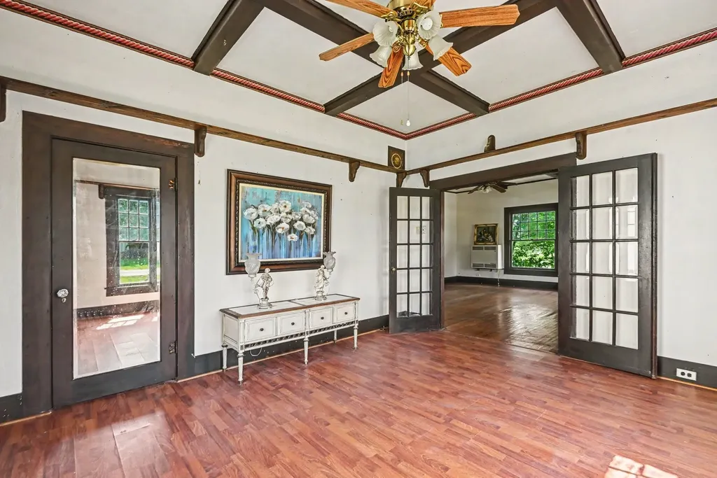 313 S Oak Street Boyd TX 76023