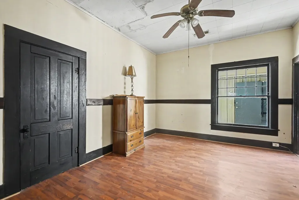 313 S Oak Street Boyd TX 76023