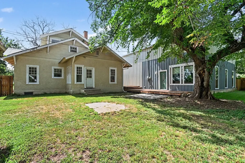 313 S Oak Street Boyd TX 76023