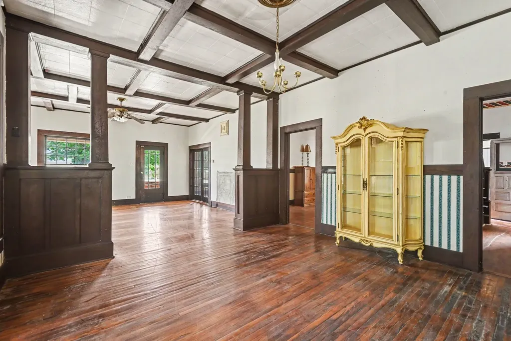 313 S Oak Street Boyd TX 76023