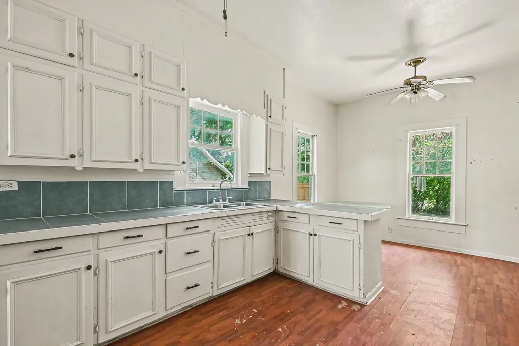 313 S Oak Street Boyd TX 76023