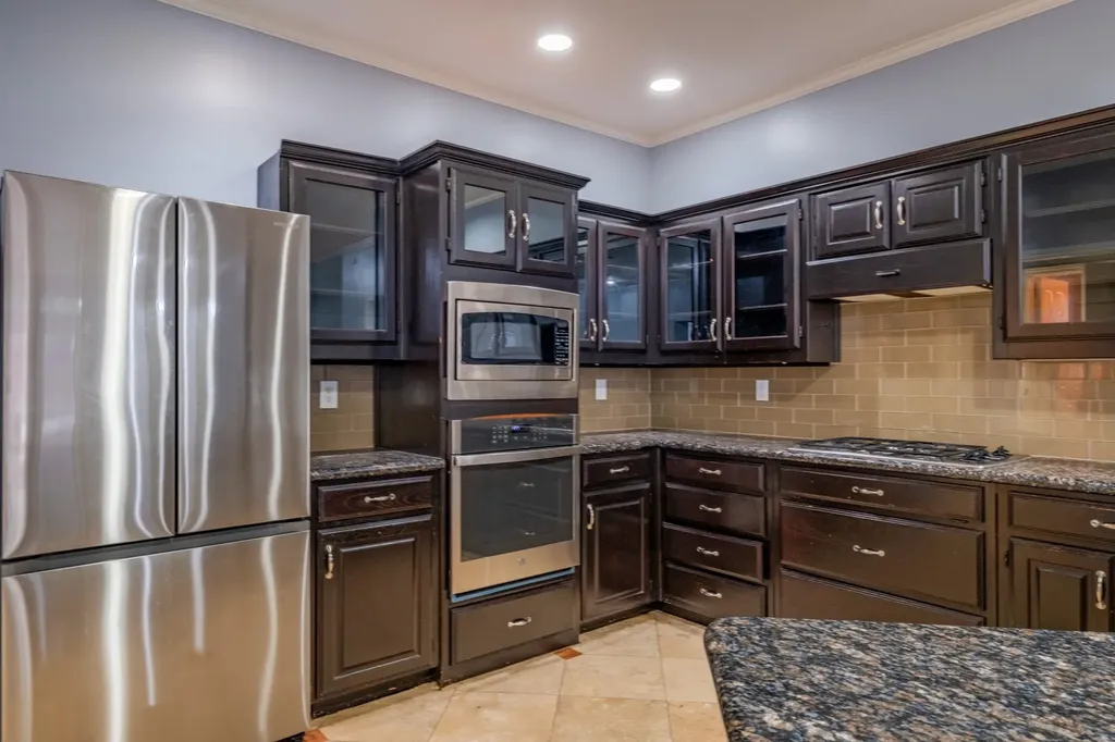 1502 Mission Hills Lane Corinth TX 76210