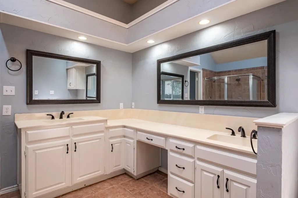 1502 Mission Hills Lane Corinth TX 76210
