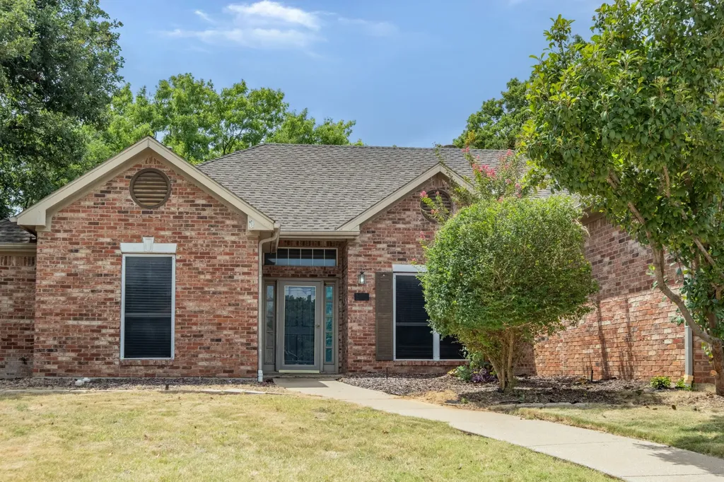 1502 Mission Hills Lane Corinth TX 76210