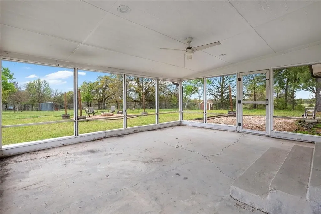 8082 County Road 308 Grandview TX 76050