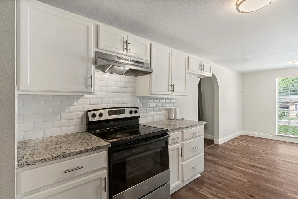 3123 Biway Street Sansom Park TX 76114