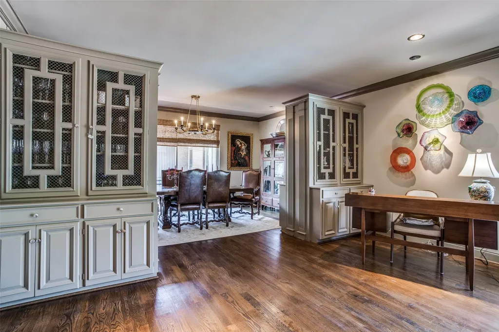 6318 Bandera Avenue Dallas TX 75225