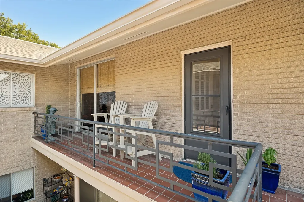 6318 Bandera Avenue Dallas TX 75225