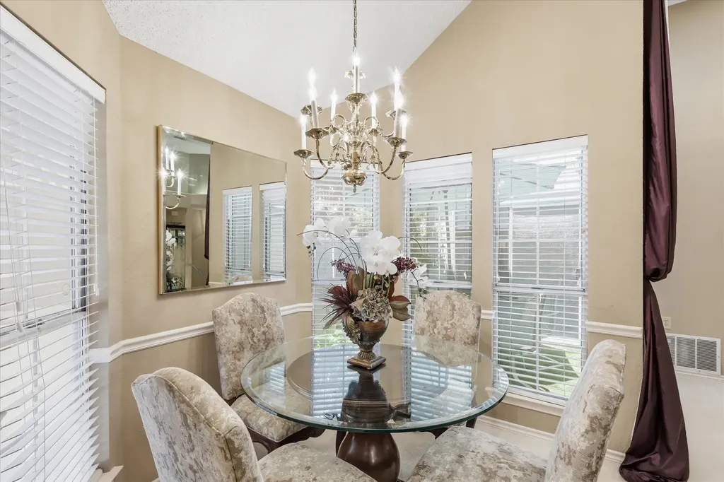 18095 Whispering Gables Lane Dallas TX 75287