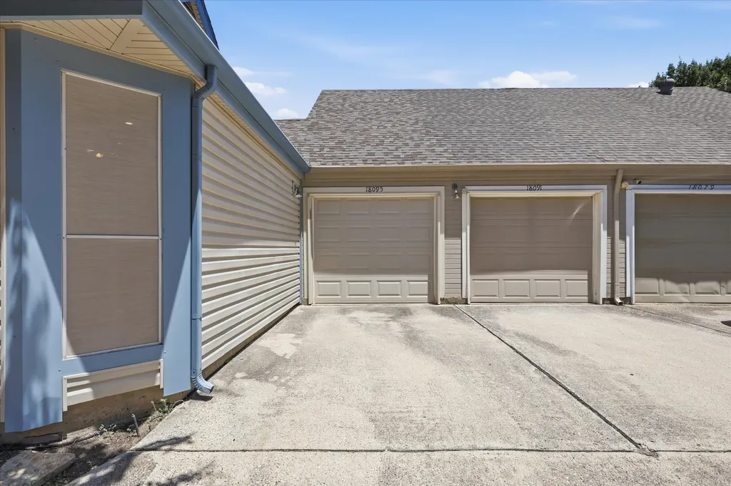 18095 Whispering Gables Lane Dallas TX 75287