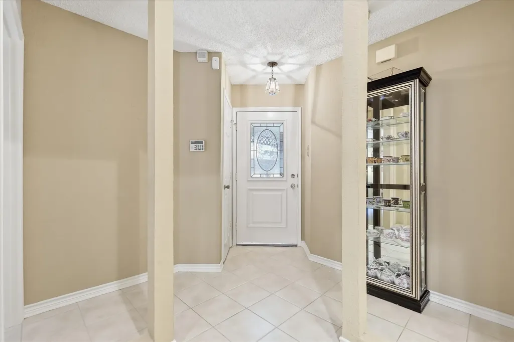18095 Whispering Gables Lane Dallas TX 75287