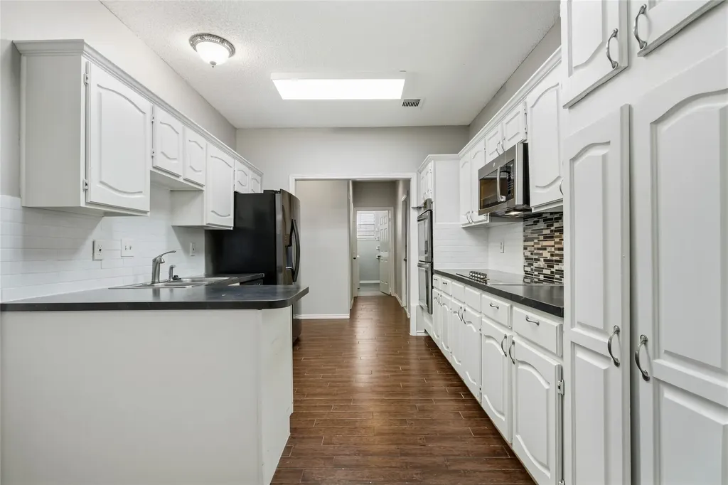 2115 Fawn Ridge Trail Carrollton TX 75010