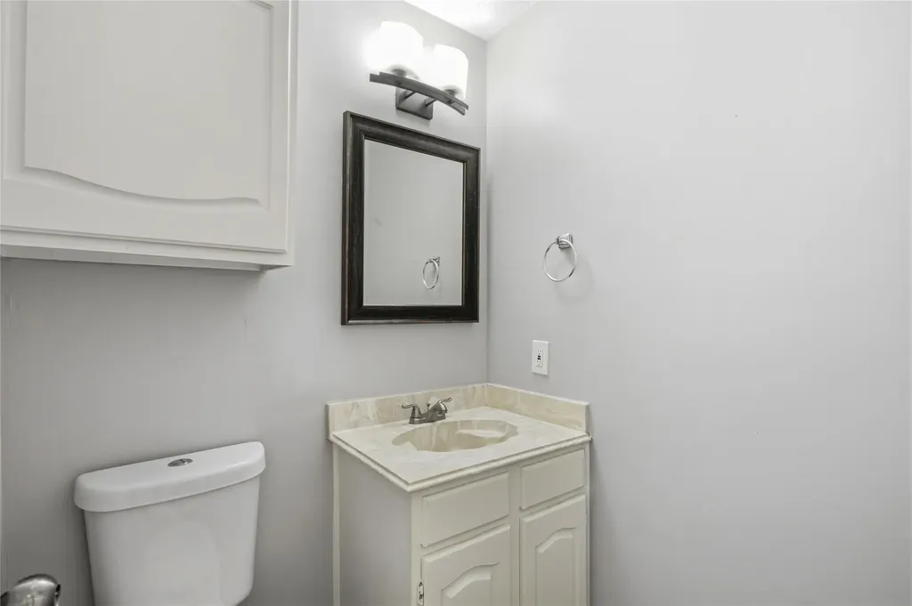 2115 Fawn Ridge Trail Carrollton TX 75010