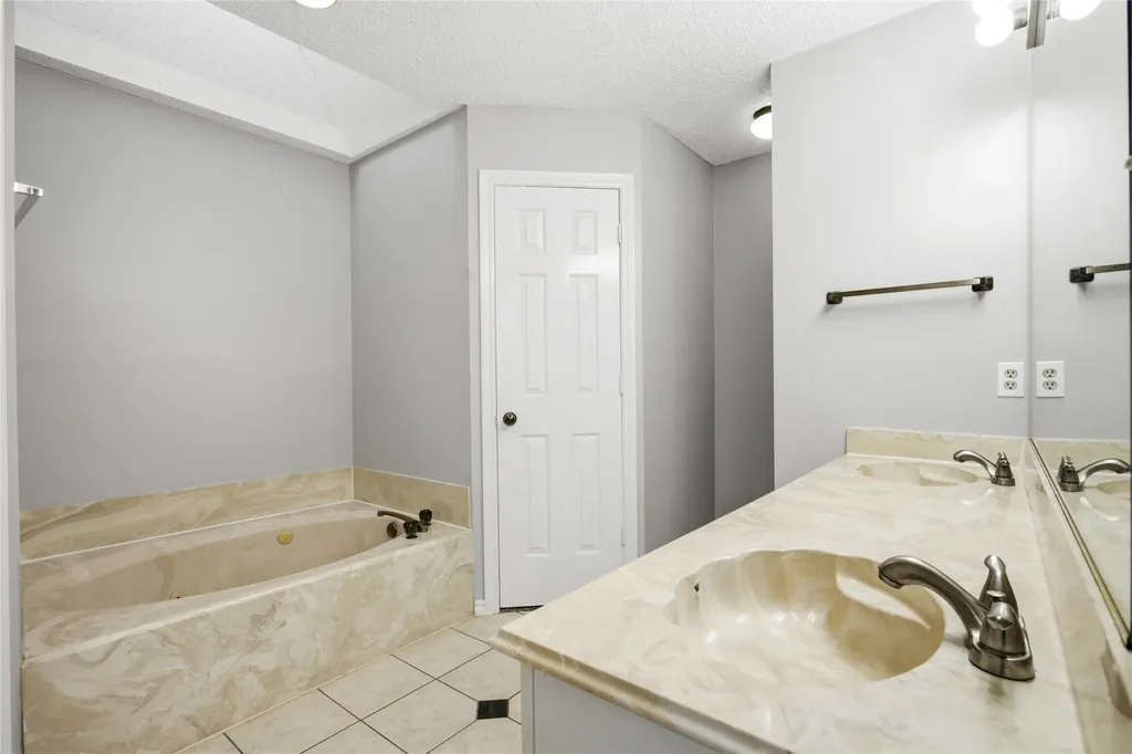 2115 Fawn Ridge Trail Carrollton TX 75010