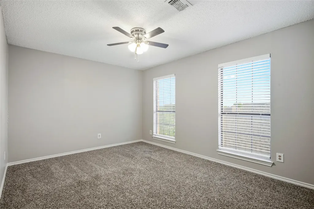 2115 Fawn Ridge Trail Carrollton TX 75010