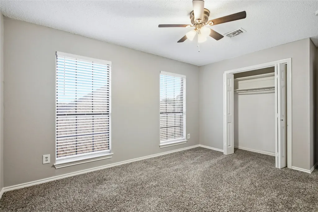 2115 Fawn Ridge Trail Carrollton TX 75010