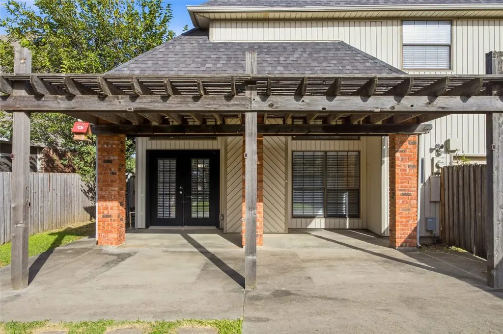 2115 Fawn Ridge Trail Carrollton TX 75010