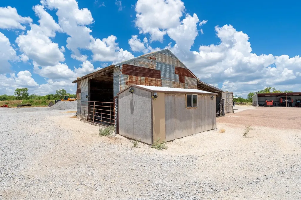2671 Fm 2926 Clyde TX 79510