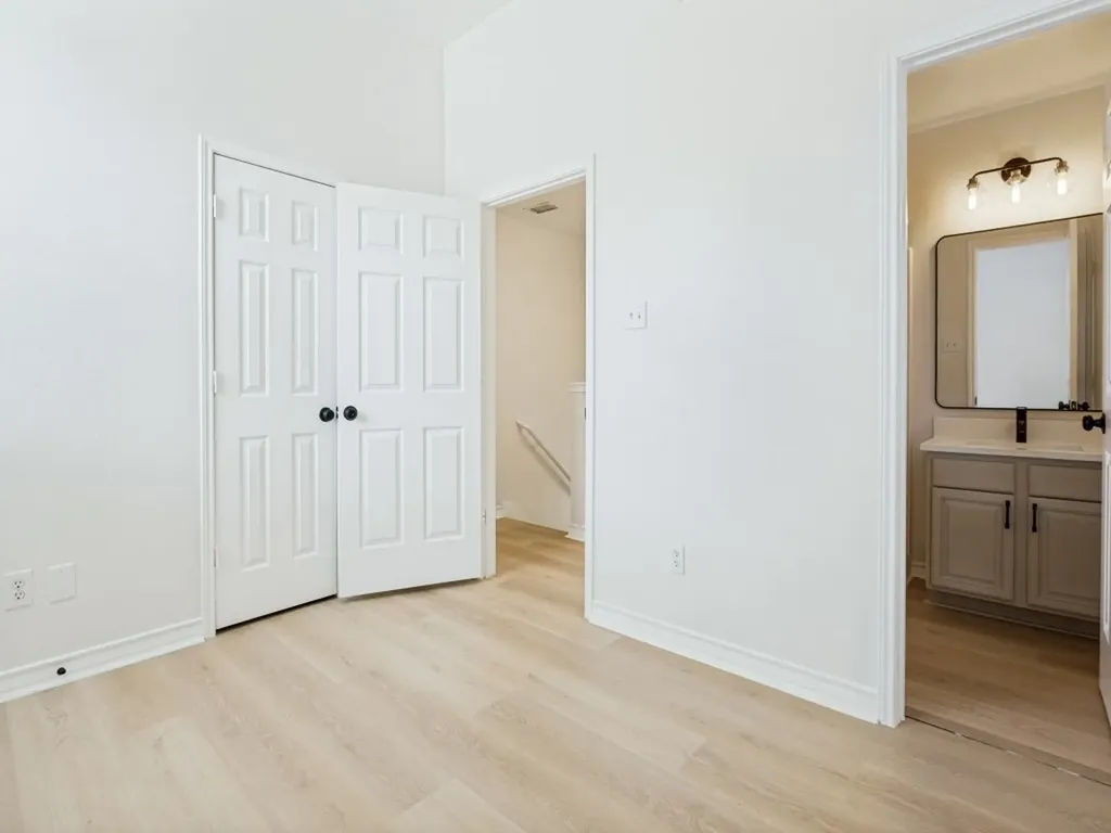 120 Nemo Court Arlington TX 76010