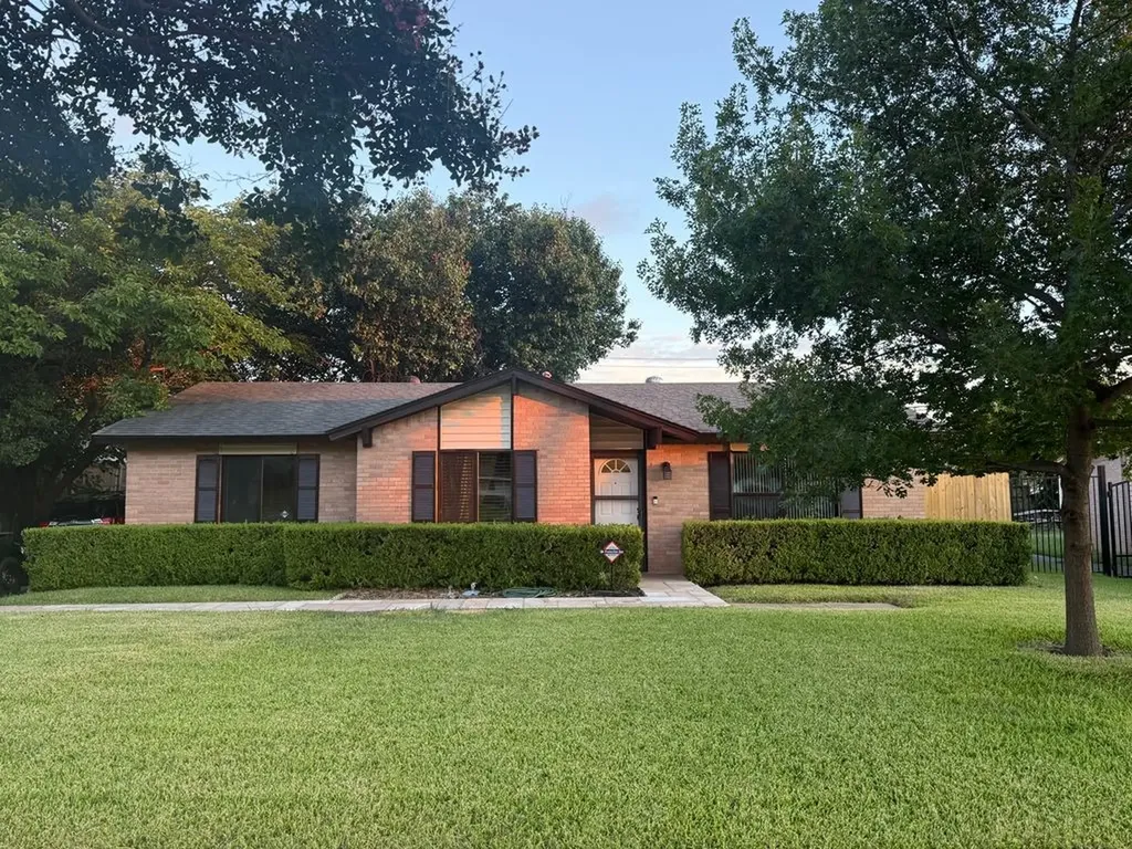 3526 W Rochelle Road Irving TX 75062