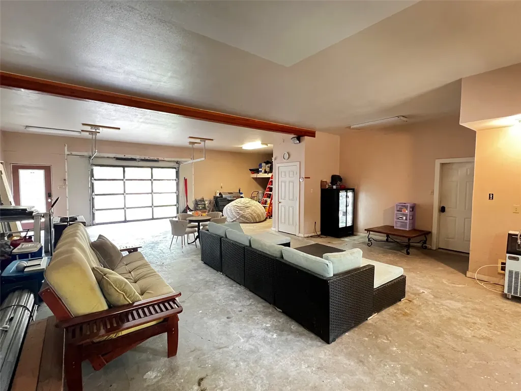 106 White Oak Drive Mabank TX 75156