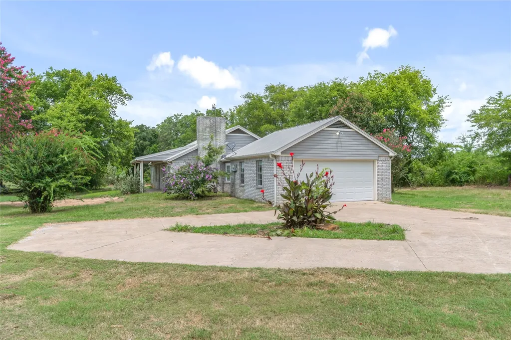 257 Private Road 7219 Wills Point TX 75169