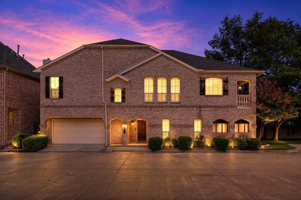 18130 Frankford Lakes Circle Dallas TX 75252