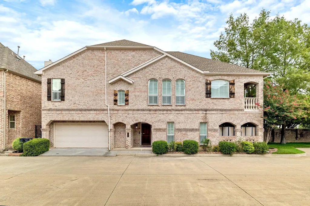 18130 Frankford Lakes Circle Dallas TX 75252