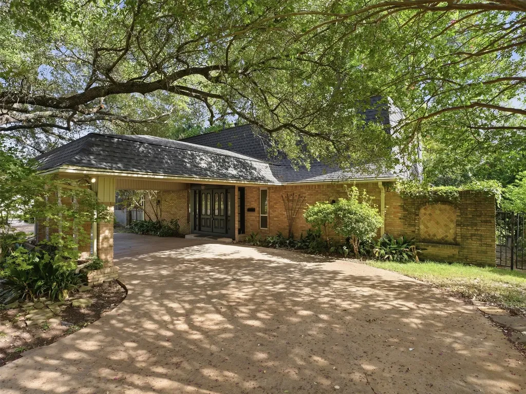 6815 Lyre Lane Dallas TX 75214