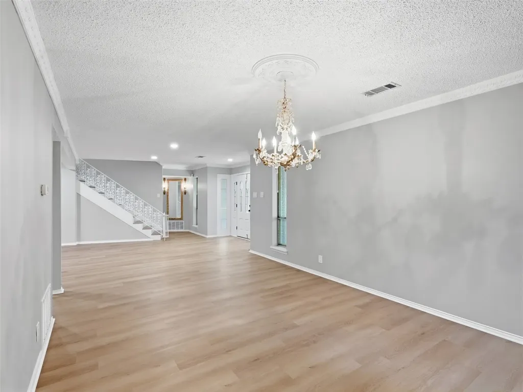 6815 Lyre Lane Dallas TX 75214