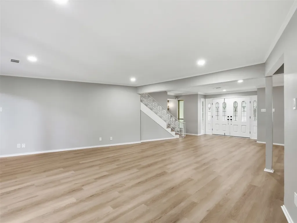 6815 Lyre Lane Dallas TX 75214