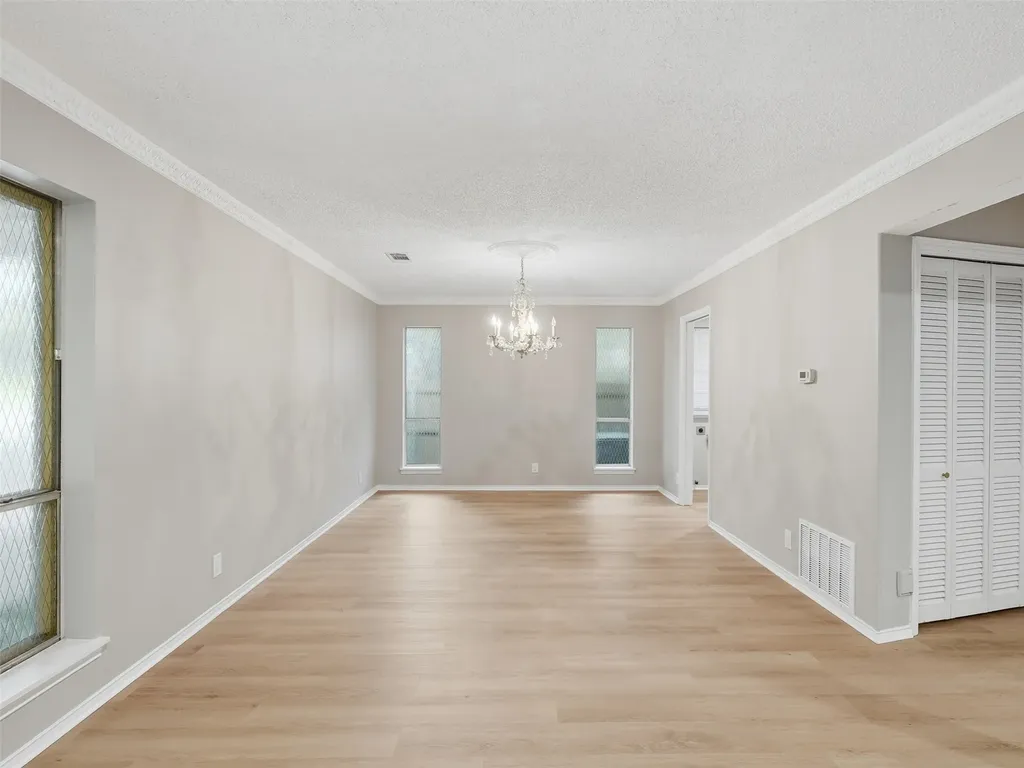 6815 Lyre Lane Dallas TX 75214