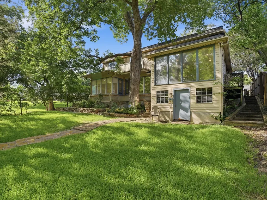 6815 Lyre Lane Dallas TX 75214