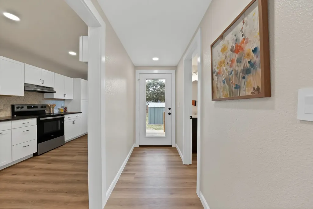 1104 E Russell Avenue Carrollton TX 75006