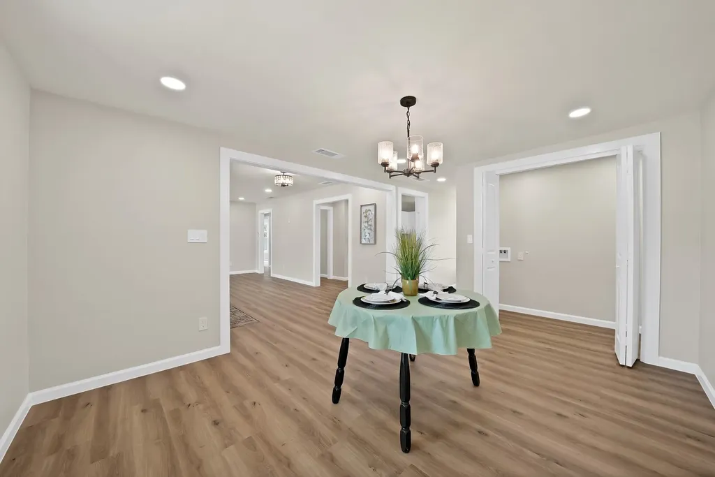 1104 E Russell Avenue Carrollton TX 75006
