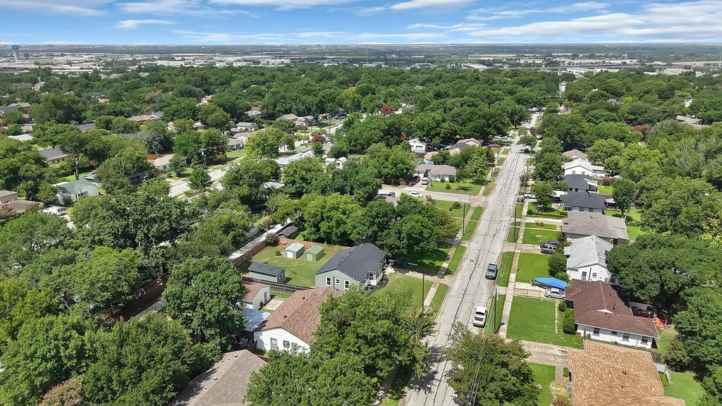 1104 E Russell Avenue Carrollton TX 75006
