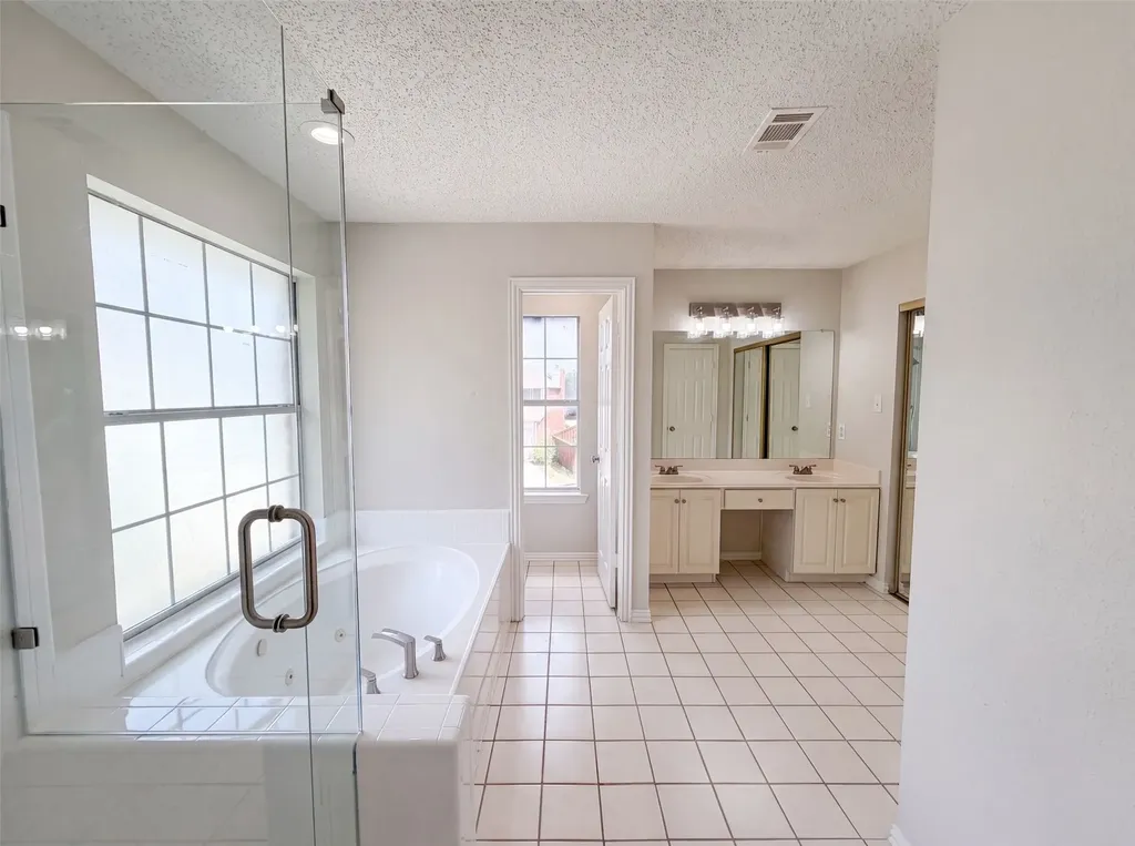 317 Riverwalk Lane Irving TX 75063