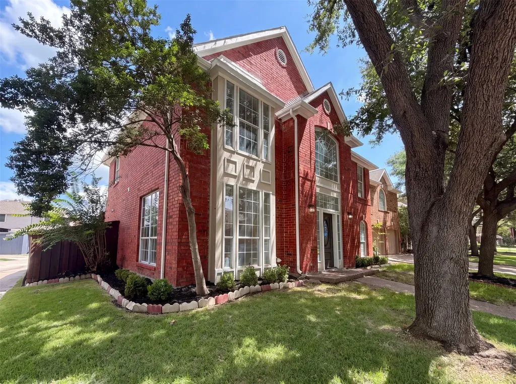 317 Riverwalk Lane Irving TX 75063