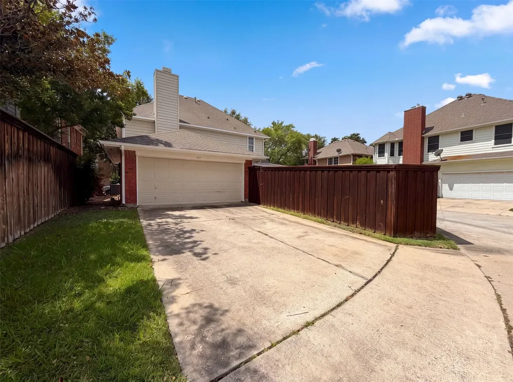 317 Riverwalk Lane Irving TX 75063